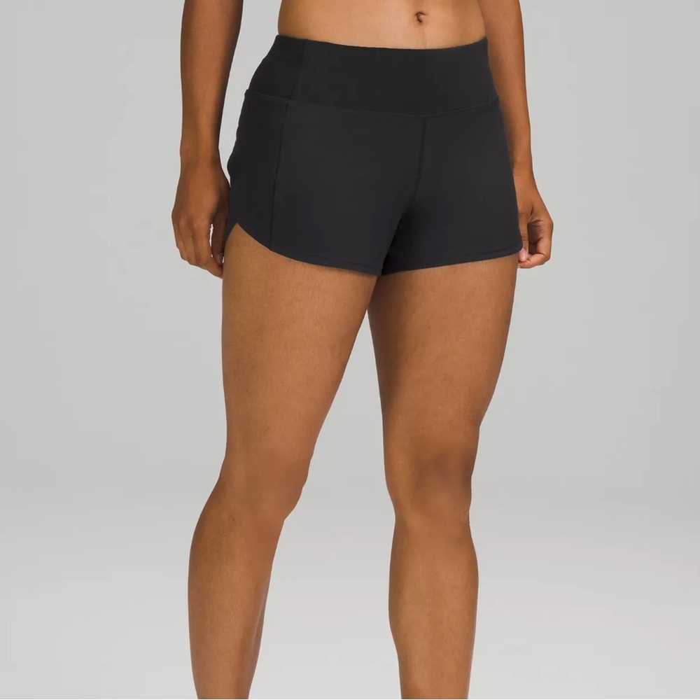 LULULEMON Speed Up Shorts Size 4